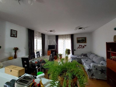 Apartament de inchiriat cu 3 camere in Floresti, zona Muzeul Apei.