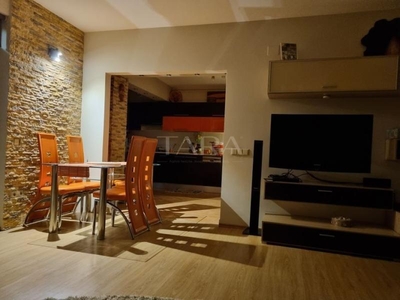 Apartament in vila cu 3 camere,zona Buna Ziua