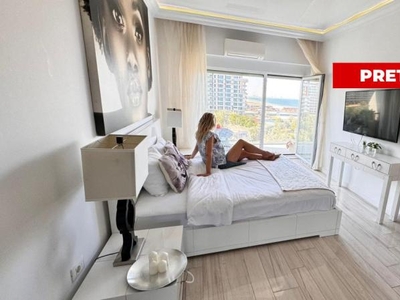 Apartament in White Tower- Mamaia Nord.