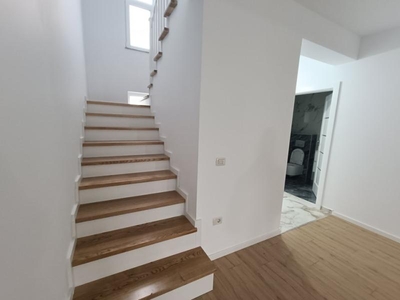 Casa 4 camere intr-un complex privat. Popas Pacurari- Strada Soarelui