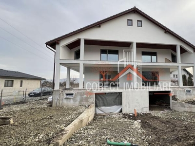 Casa tip duplex de vanzare in Unirea