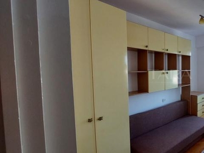 De inchiriat apartament cu 4 camere in Zorilor.