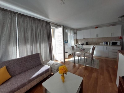 Va oferim apartament cu 4 camere in Floresti.