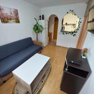 Vanzare apartament 2 camere Tractorul, Brasov