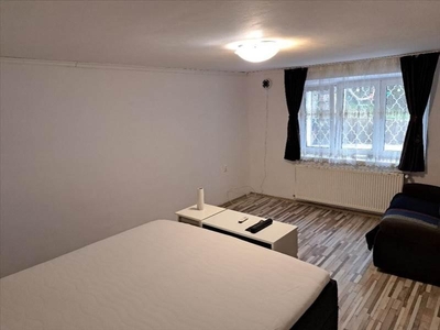 Vanzare apartament 3 camere decomandat Gtivitei, Brasov