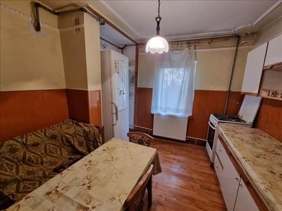 Vanzare apartament 3 camere decomandat RacadauParcul Trandafirilor, Brasov