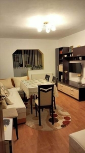 Vanzare apartament 3 camere decomandat Tractorul, Brasov