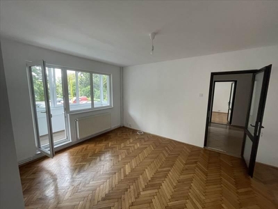 Vanzare apartament 3 camere etaj intermediar AstraSaturn, Brasov