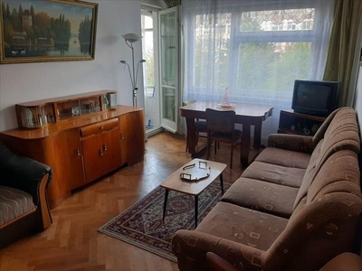 Vanzare apartament 3 camere etaj intermediar Centrul Civic, Brasov