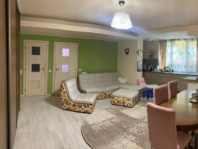 Vanzare apartament 3 camere zona Vivo, Floresti!