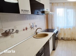 Apartament cu 3 camere decomandate,etajul 2