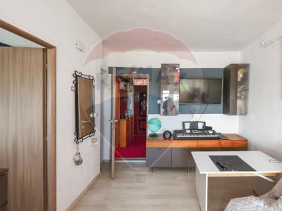 Apartament 2 camere vanzare in bloc de apartamente Bihor, Oradea, Central