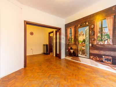 Apartament 3 camere vanzare in bloc de apartamente Bucuresti, Universitate