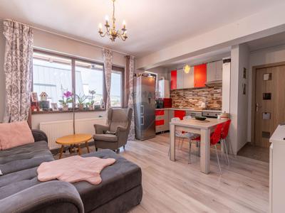 Apartament 3 camere vanzare in bloc de apartamente Cluj, Floresti