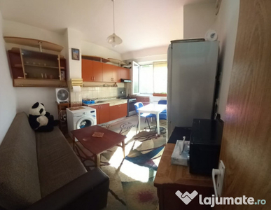 Apartament 1 camera decomandat 40 mp cartier Gruia
