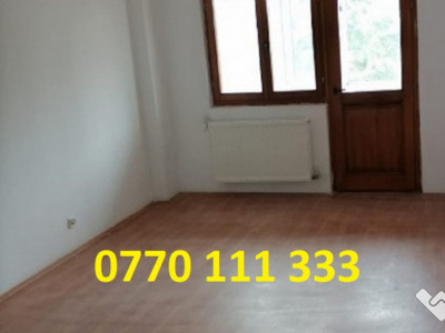 Apartament 2 camere confort 1 etaj 3, zona Calea Galati