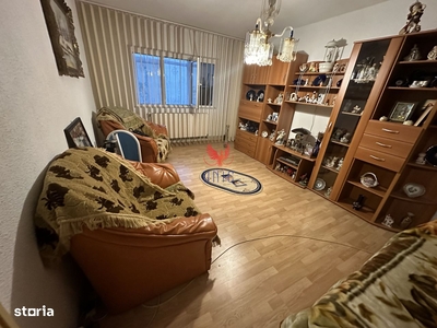 Apartament 3 camere decomandat Lapus