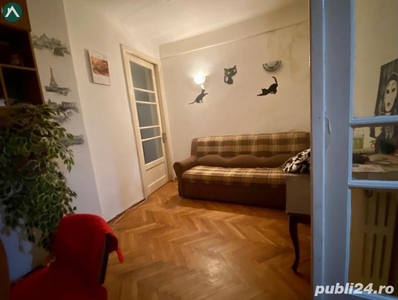 Vand apartament 2 camere Unirii