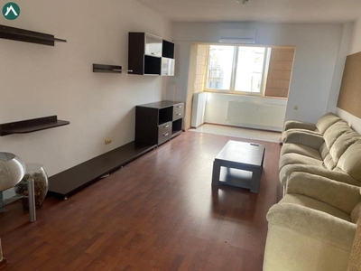 Vand apartament 3 camere Unirii