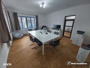 Apartament cu 2 camere de vânzare în zona Luxor