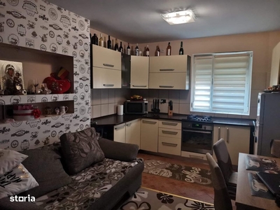 Apartament 3 camere, parter, Piața Soarelui