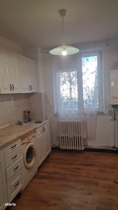 Apartament 3 camere parter zona Parc