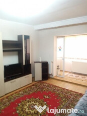 2 CAMERE, centru