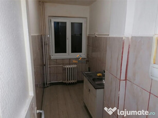 Apartament 2 camere decomandat etaj 1 zona Dacia