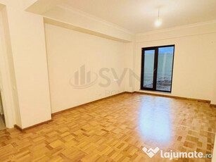 Apartament 3 Camere I De Inchiriat I Curte Proprie I Bane...