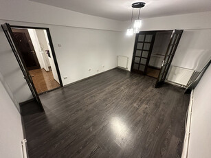 Apartament 3 camere zona Faleza Nord