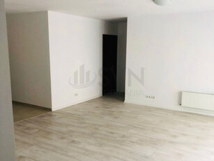 Apartament 4 camere cu loc de parcare de Baneasa