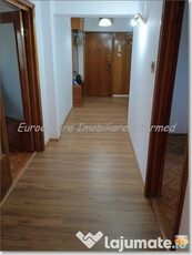 Apartament 4 camere decomandate zona Spital