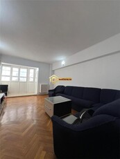 Apartament cu 3 camere Bdul Independentei