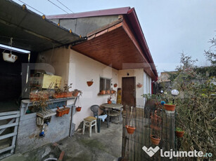 Casă renovabilă de vanzare, cu 2 camere, 39 mp, zona cent