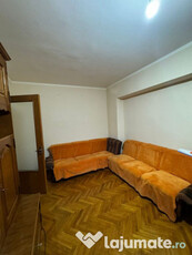 De vanzare apartament 3 camere