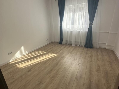 Apartament 2 camere Plaza Mall, vanzare 2 camere renovat modern