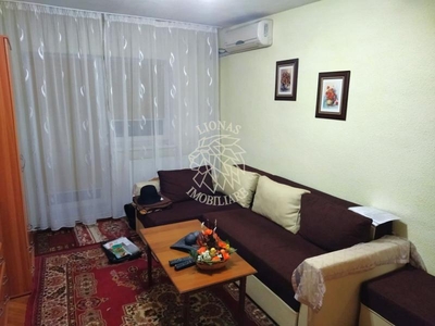 Apartament 3 camere-64 mp-2 balcoane-etaj 2 - Zona Stefan cel Mare