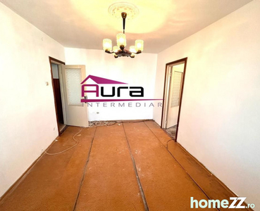 Apartament 3 camere zona Vest