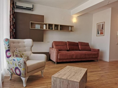 Apartament pe doua niveluri, Mamaia Nord