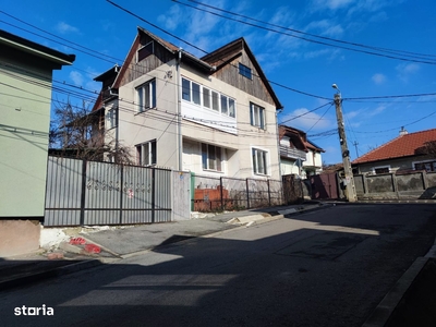 Casă de vanzare, locuibilă imediat, situată în Oradea, zona Gării