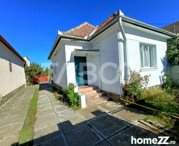 Casa cu 3 camere si 450 mp teren pe strada Nicolae Iorga din