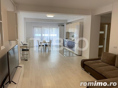 Apartament de inchiriat 3 camere in zona parcului Sub Arini cu balcon