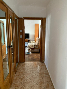 inchiriez apartament etaj 2