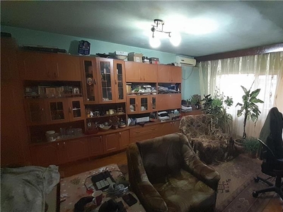 Odobescu, apartament decomandat si spatios, 2 bai si 2 balcoane.