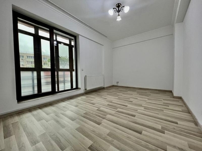 Vanzare Apartament cu 2 camere zona Obor