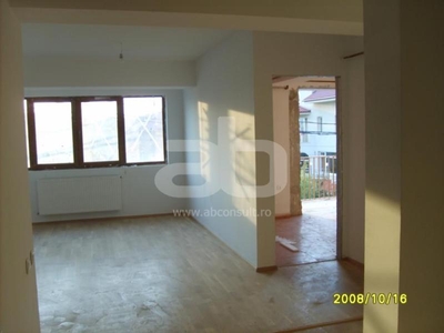 Vanzare - Apartamente 3 camere