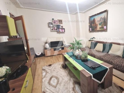 Apartament decomandat 2 camere 2 balcoane si pivnita etaj intermediar