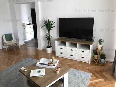 Inchiriez apartament 2 camere, zona Unirii cu loc de parcare inclus