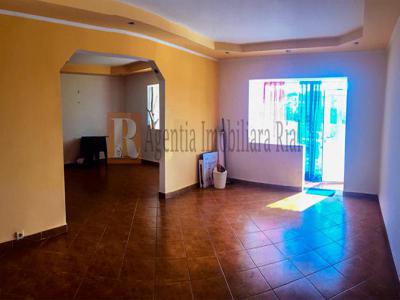 1261 | Spatiu comercial in bloc de apartamente