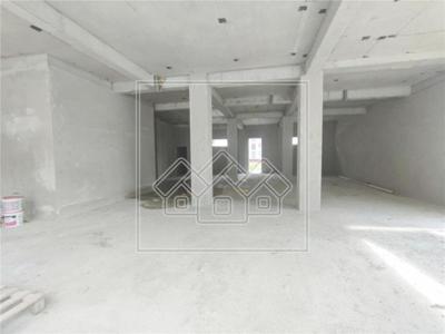 Spatiu comercial de inchiriat in Sibiu - 204 mp - NOU - zona Gusterita